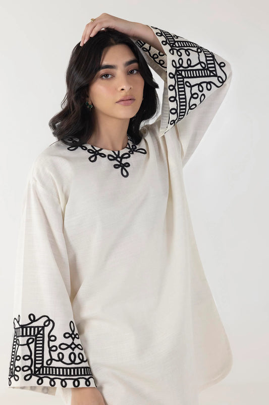 Inaya-Off White Embroidered Khaddar Kurta